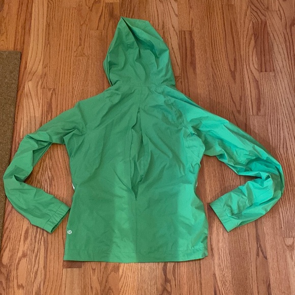 Lululemon Rise and Shine Jacket Size 8 - Picture 9 of 9